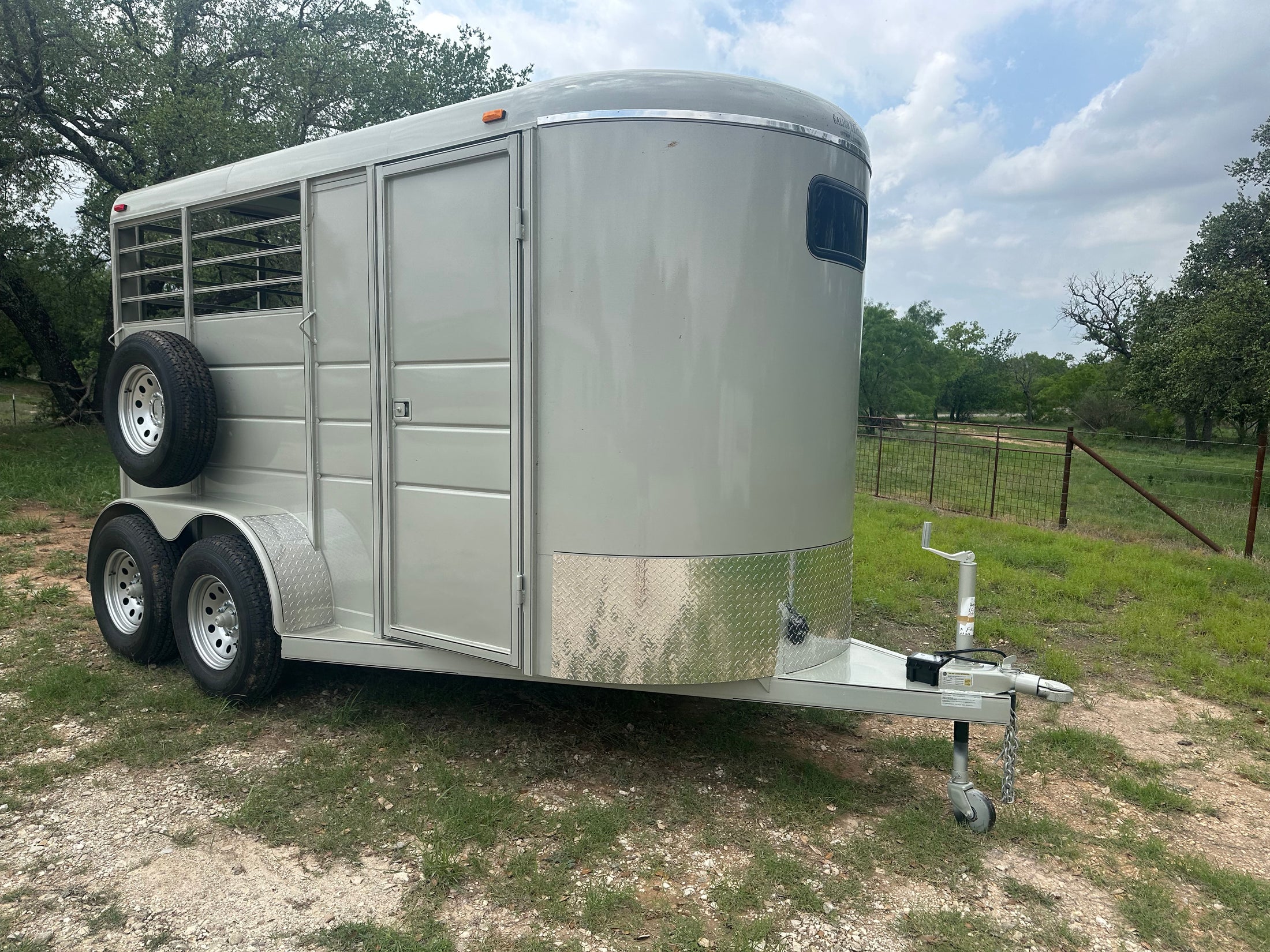 Calico 6'x13'x7' Horse Trailer GOLD - 0655