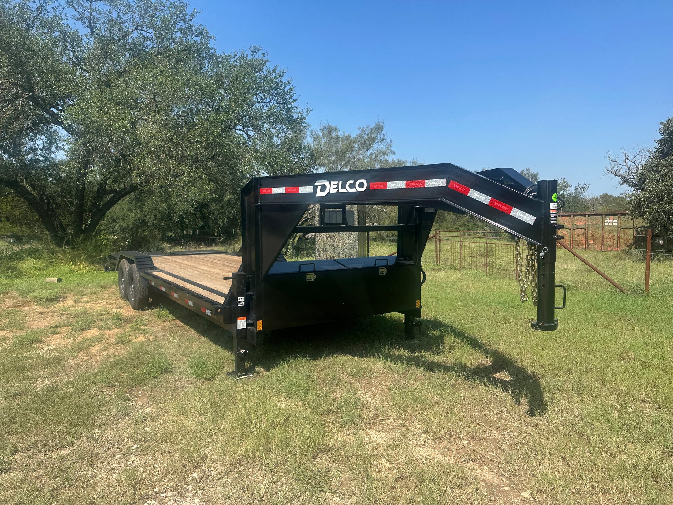 SALE - Delco 102"x24' Gooseneck Carhauler 14k - 1431