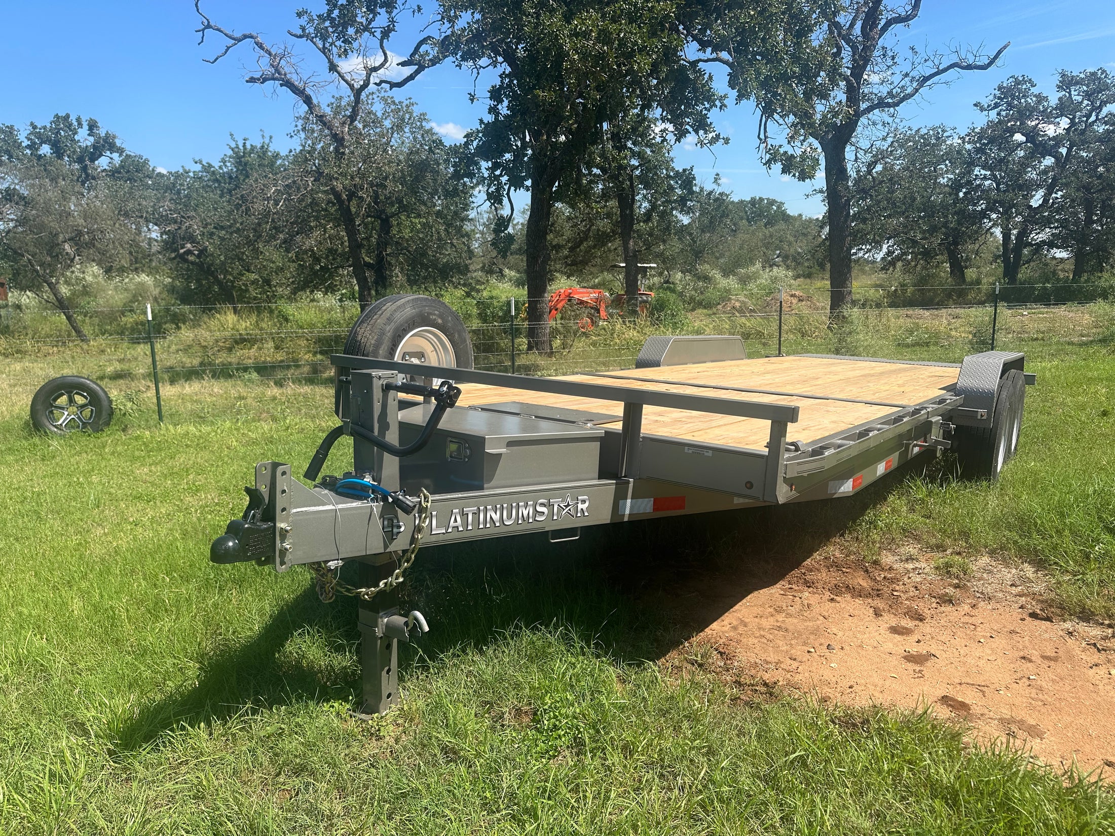 USED DP Platinum 83"x22.5' 2025 Tilt 8k  - 1495