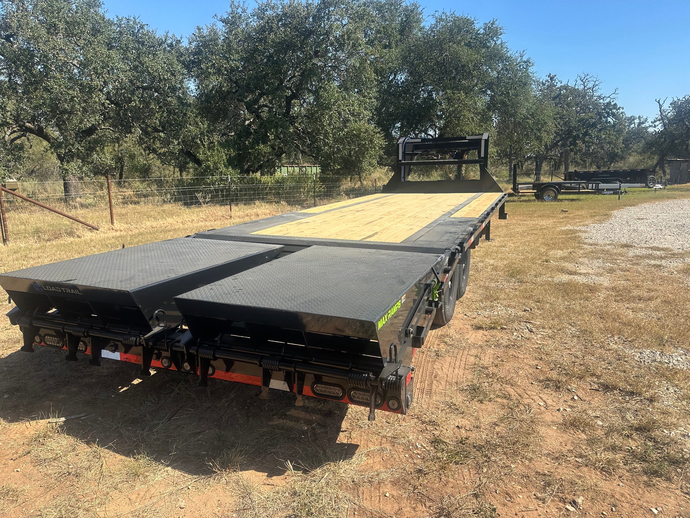 Loadtrail 102"x25' Low-Pro Gooseneck GP252  - 1845