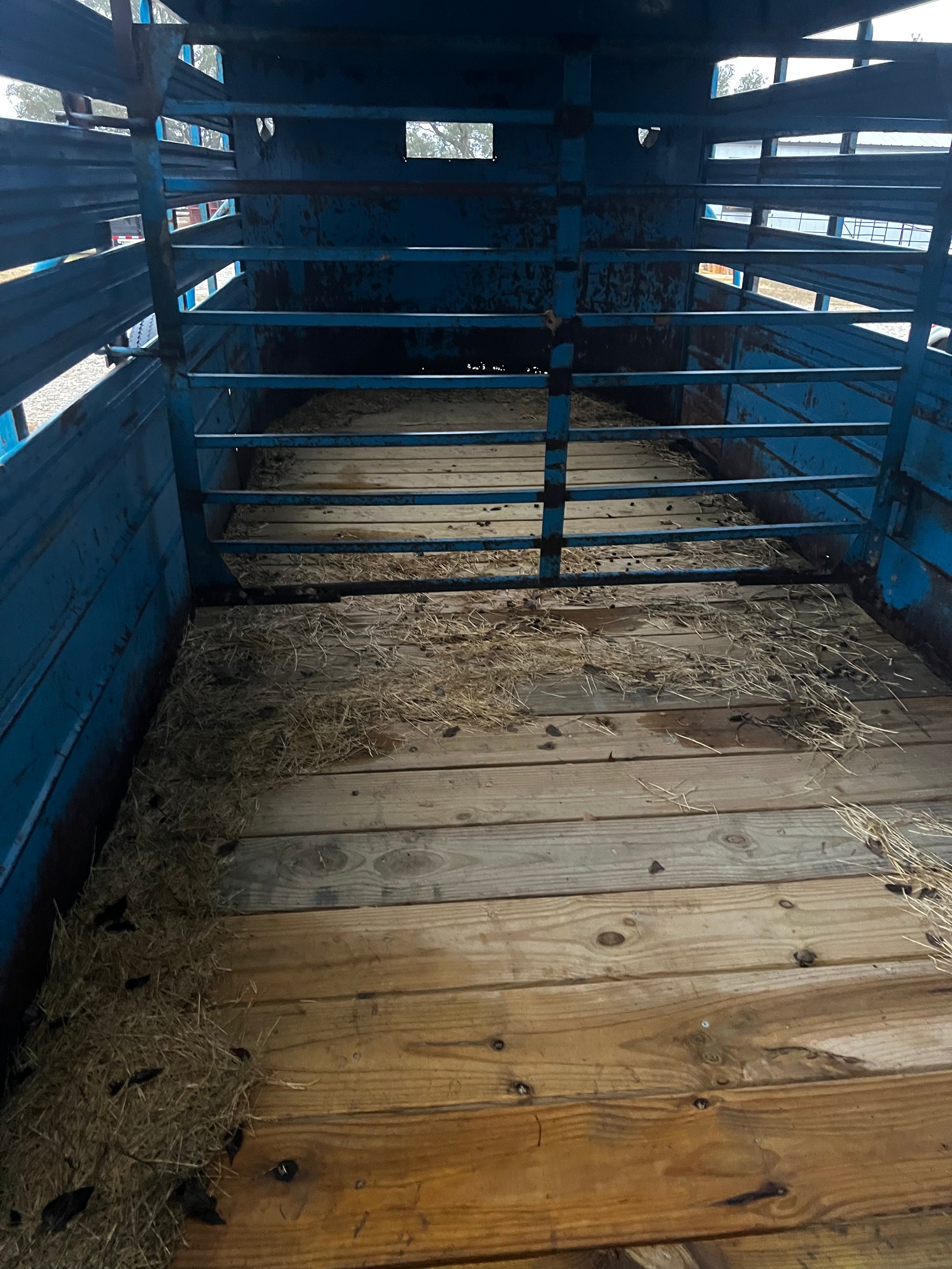 Blue WW Livestock Rental J4 Trailer