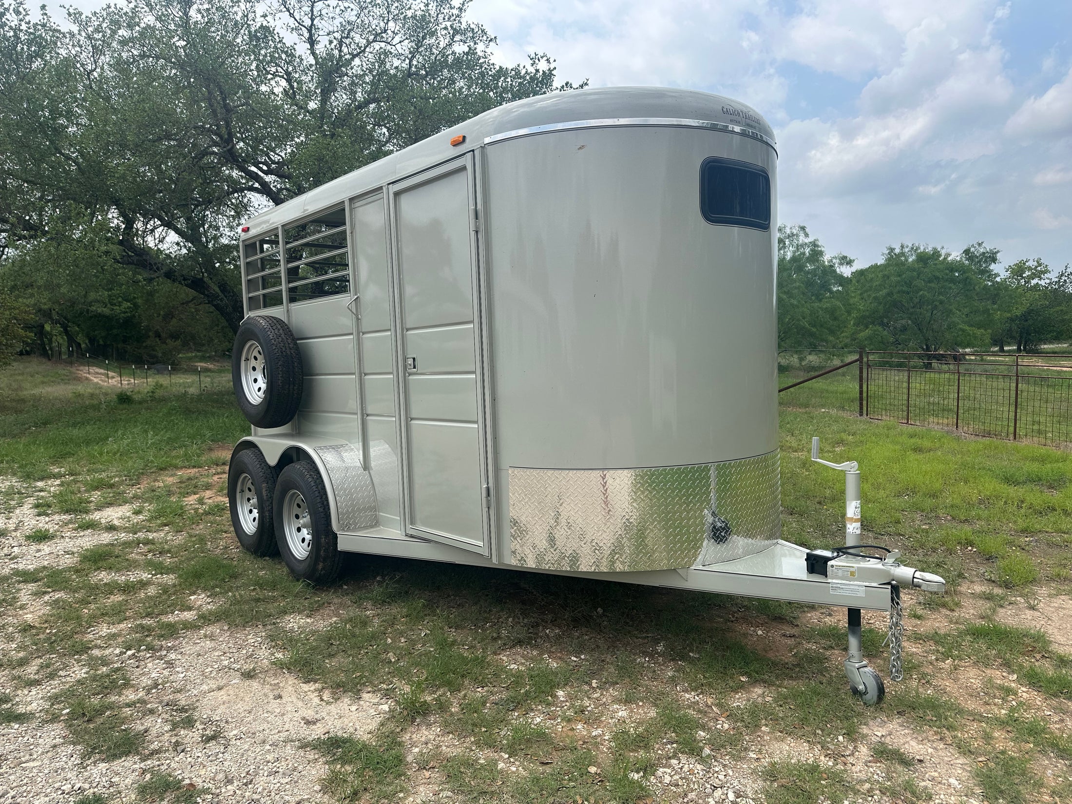 Calico 6'x13'x7' Horse Trailer GOLD - 0655