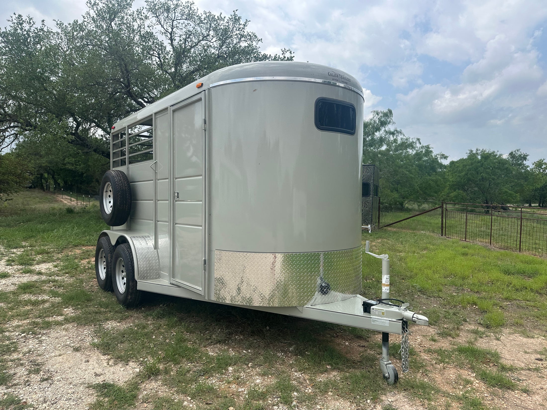 Calico 6'x13'x7' Horse Trailer GOLD - 0655