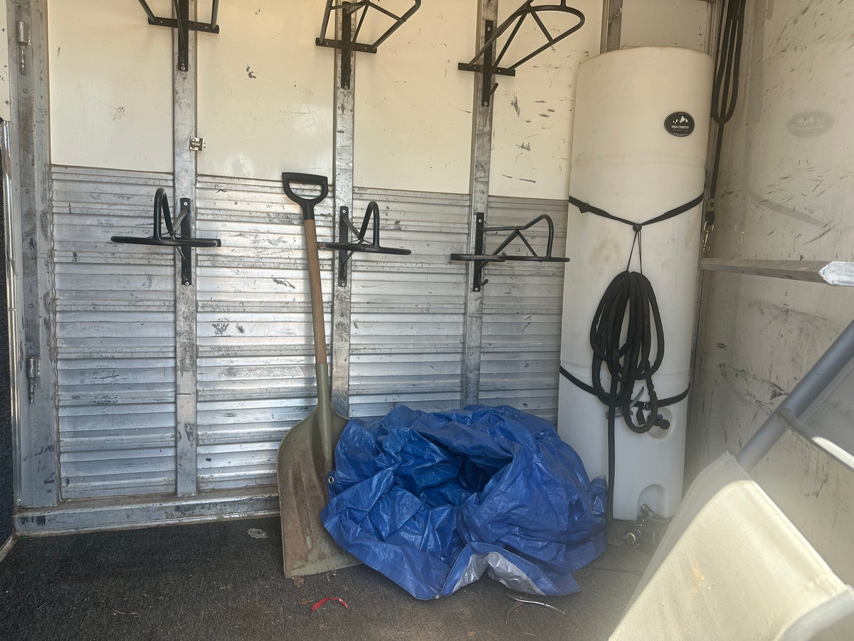 Used 2001 Sundowner Aluminum 8 Horse Trailer 25ft - 4933
