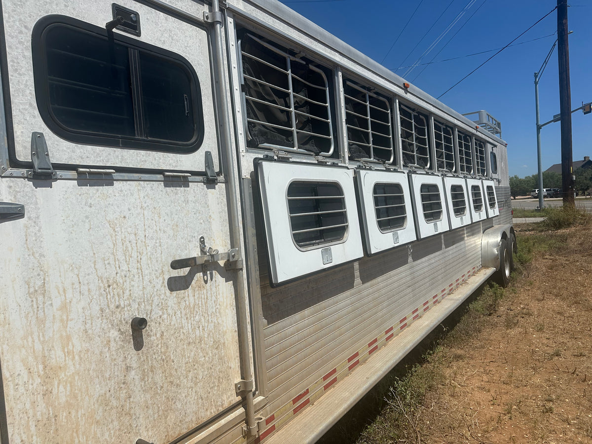 Used 2001 Sundowner Aluminum 8 Horse Trailer 25ft - 4933