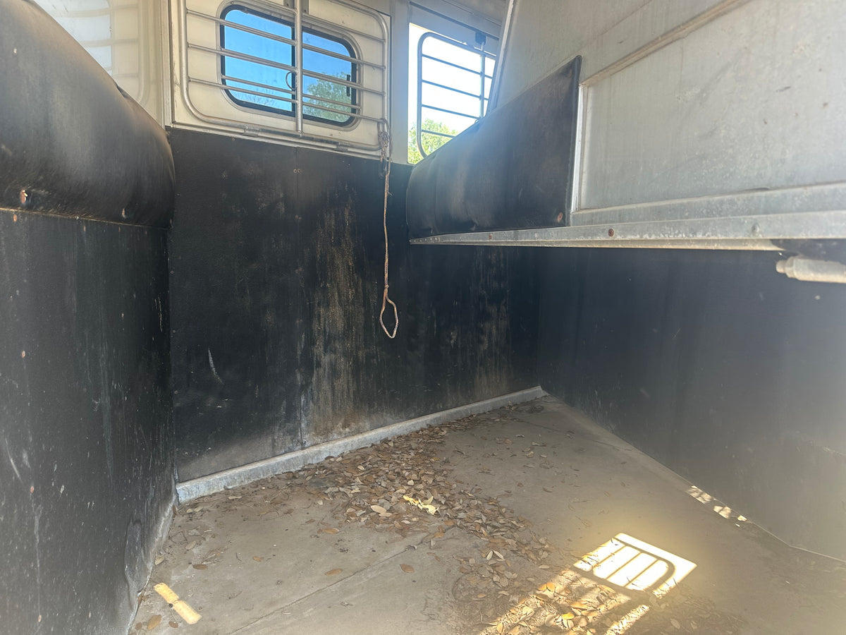 Used 2001 Sundowner Aluminum 8 Horse Trailer 25ft - 4933