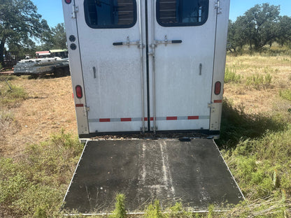 Used 2001 Sundowner Aluminum 8 Horse Trailer 25ft - 4933