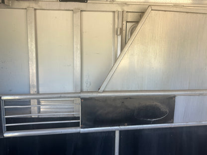 Used 2001 Sundowner Aluminum 8 Horse Trailer 25ft - 4933
