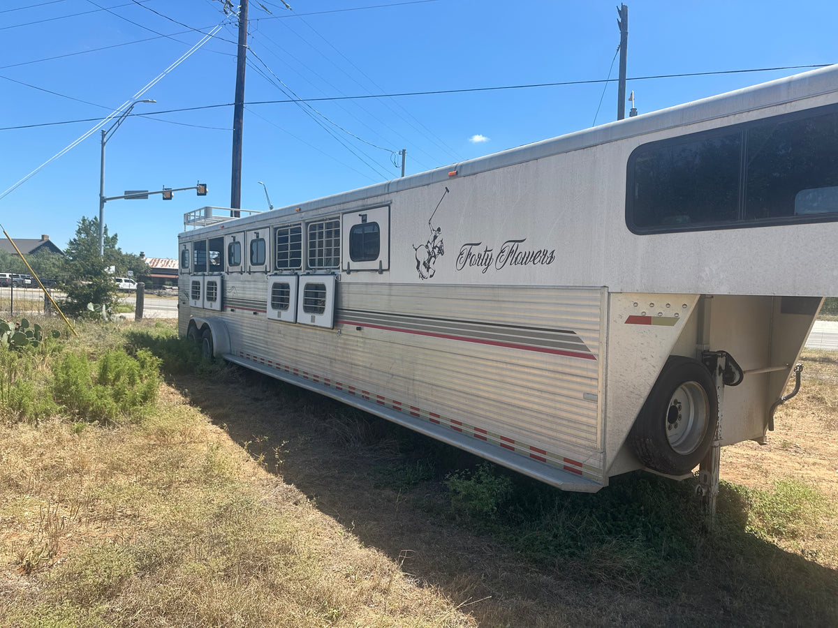 Used 2001 Sundowner Aluminum 8 Horse Trailer 25ft - 4933