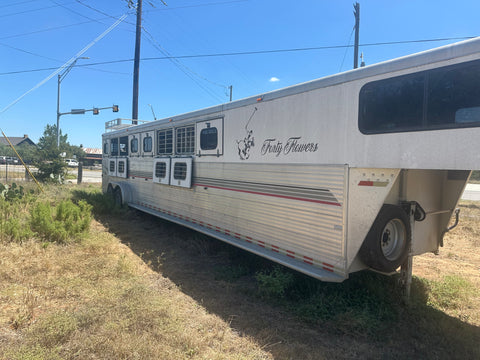 Used 2001 Sundowner Aluminum 8 Horse Trailer 25ft - 4933