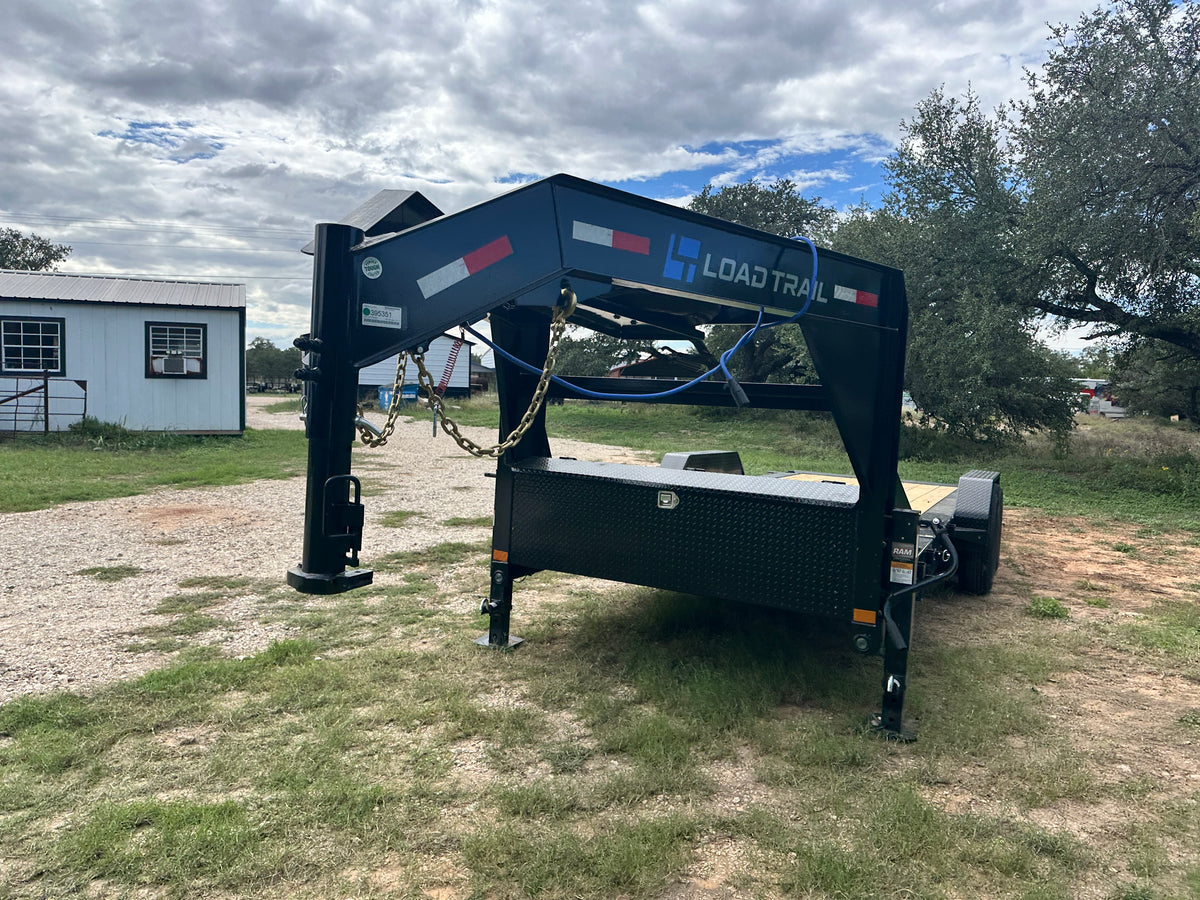 LoadTrail 83"x20' Gooseneck Tilt Tandem BLACK 5351