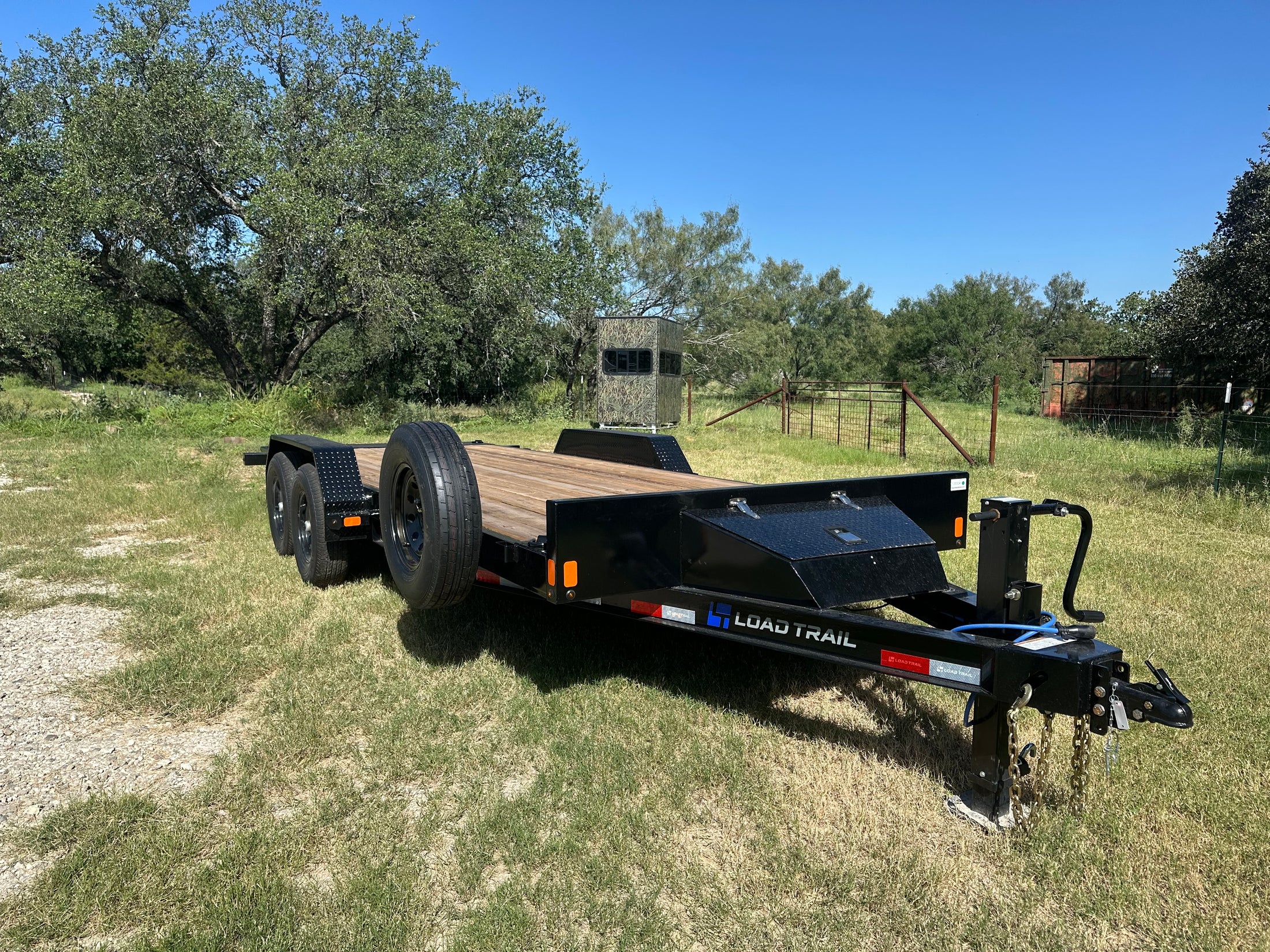 LoadTrail 83"x20' Tandem Tilt - 9241