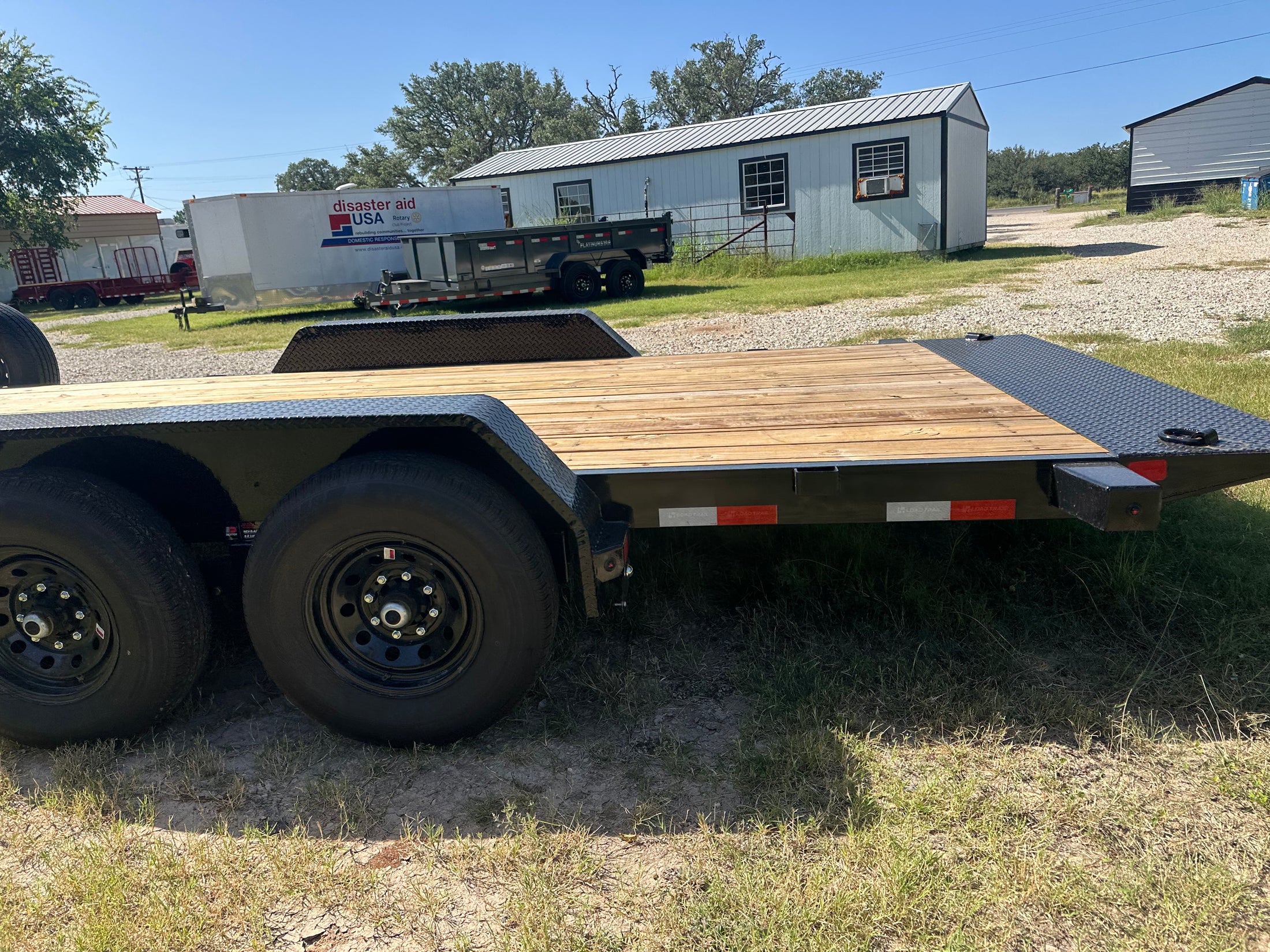 LoadTrail 83"x20' Tandem Tilt - 9241