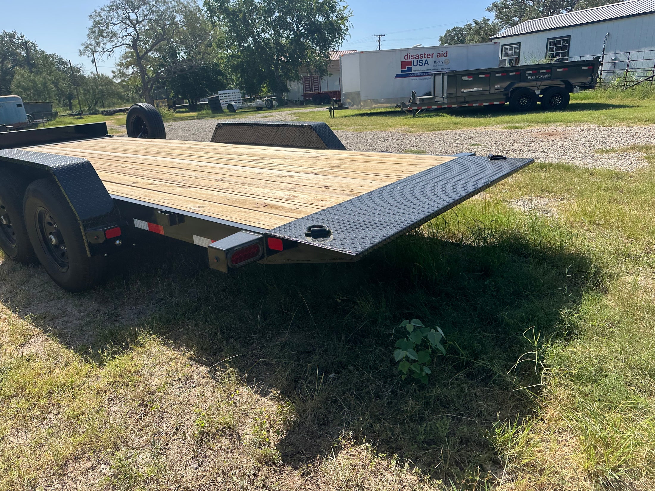 LoadTrail 83"x20' Tandem Tilt - 9241