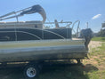 Load image into Gallery viewer, USED Bennington 22SFX Pontoon Boat 2013 3856 90HP Yamaha Motor
