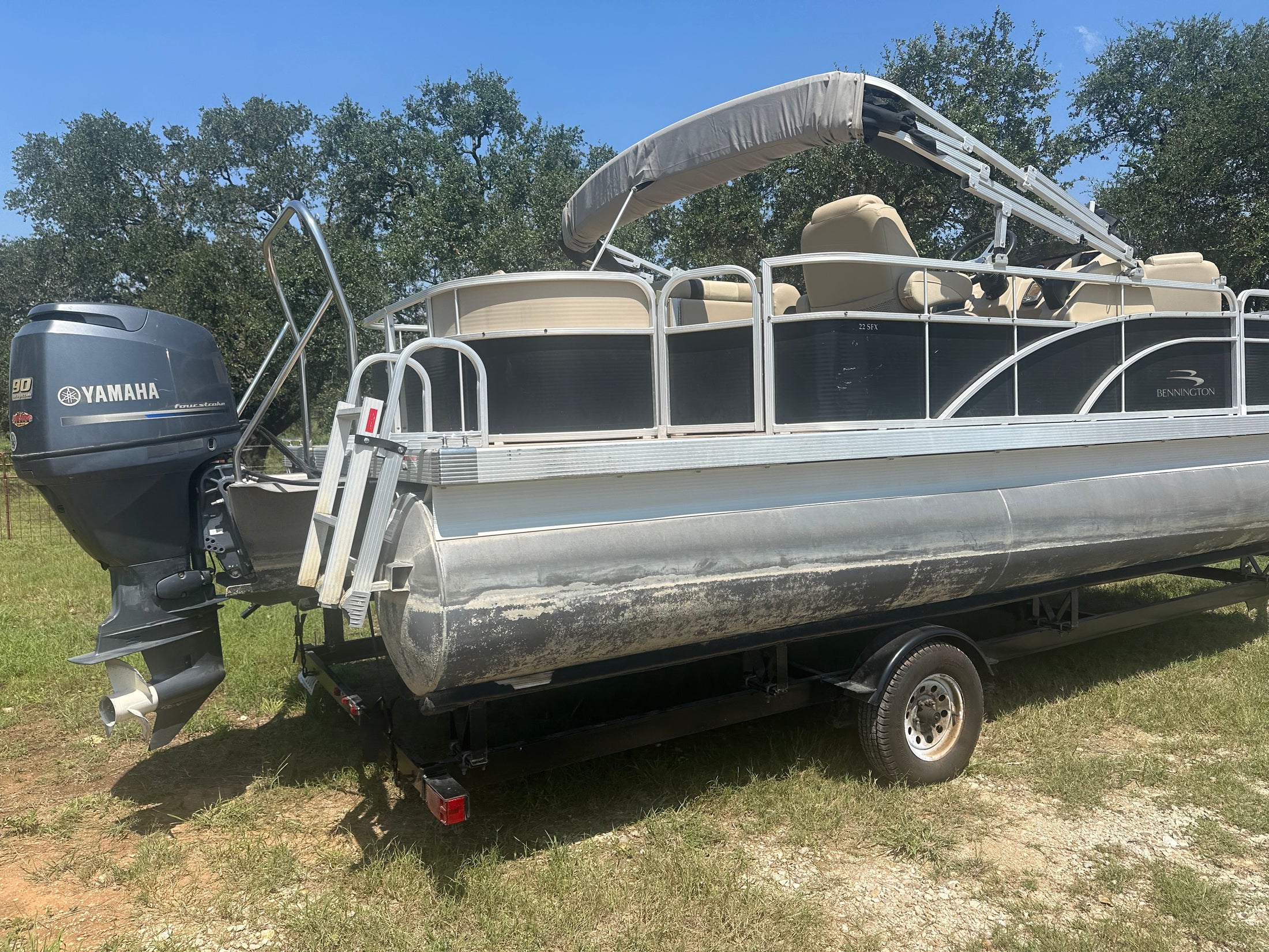 USED Bennington 22SFX Pontoon Boat 2013 3856 90HP Yamaha Motor