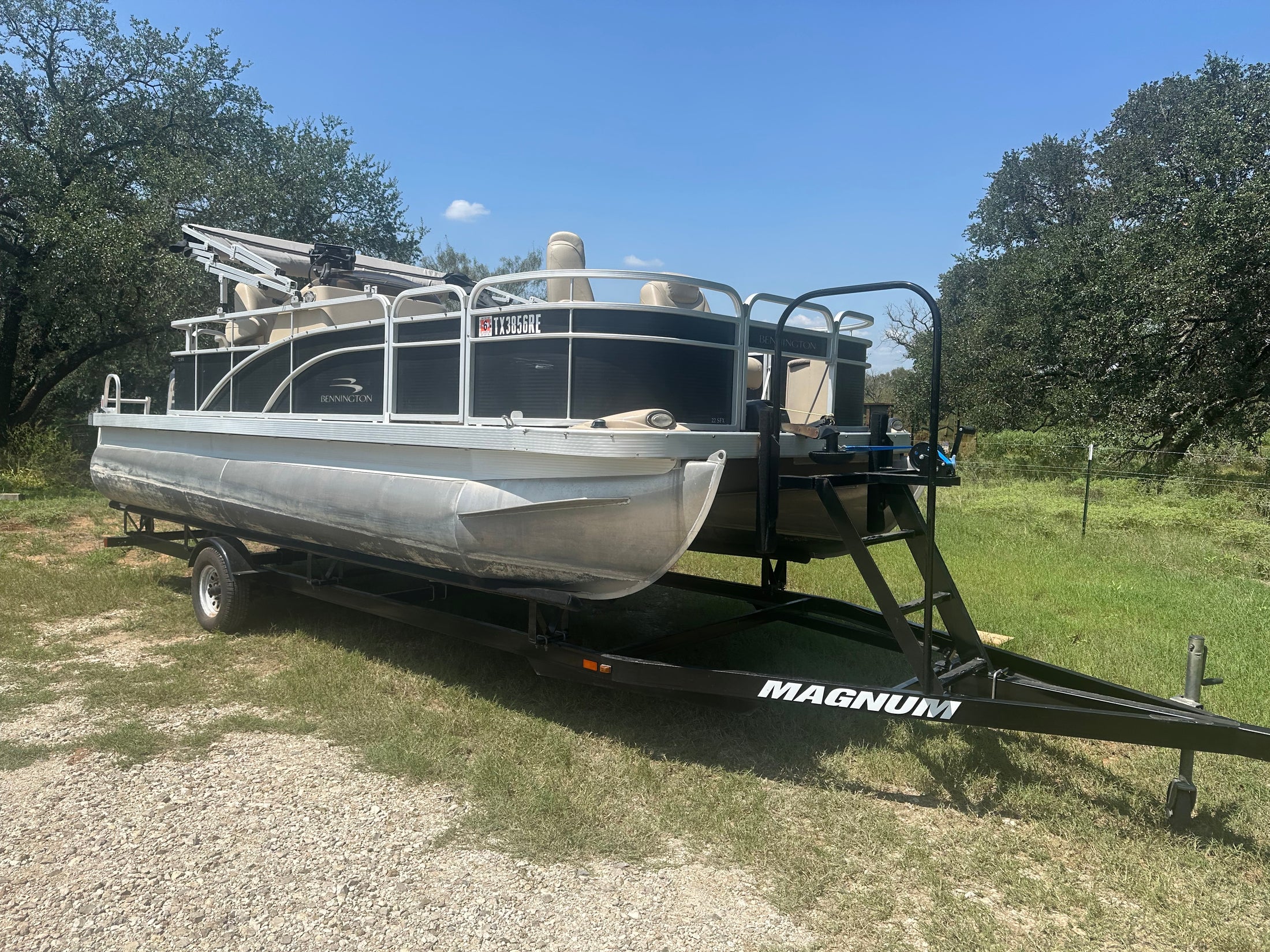 USED Bennington 22SFX Pontoon Boat 2013 3856 90HP Yamaha Motor