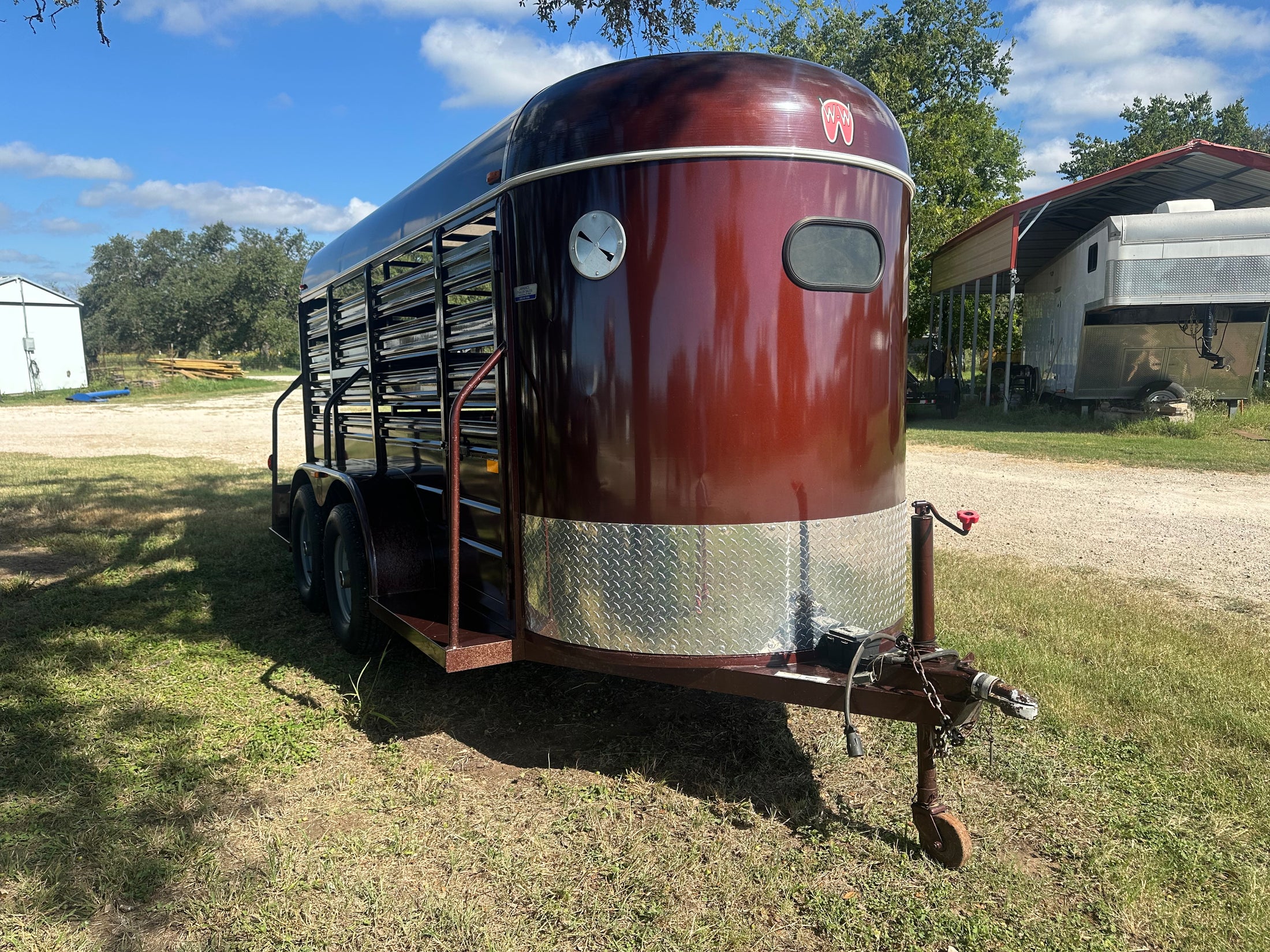USED WW -14x5 2016 Livestock Trailer - VIN 5411