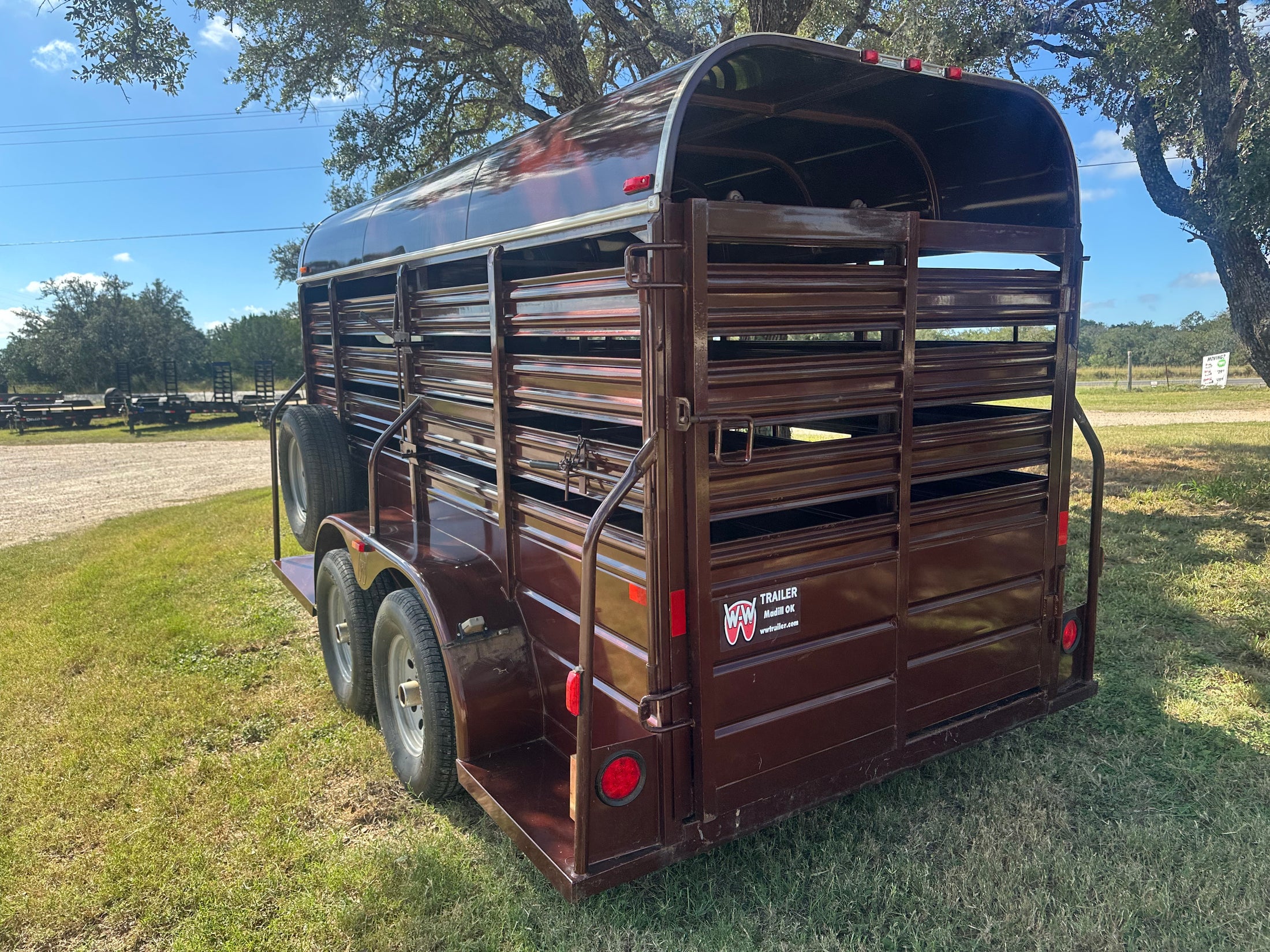 USED WW -14x5 2016 Livestock Trailer - VIN 5411