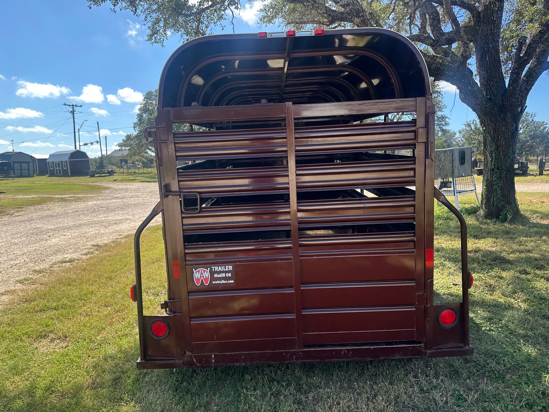 USED WW -14x5 2016 Livestock Trailer - VIN 5411