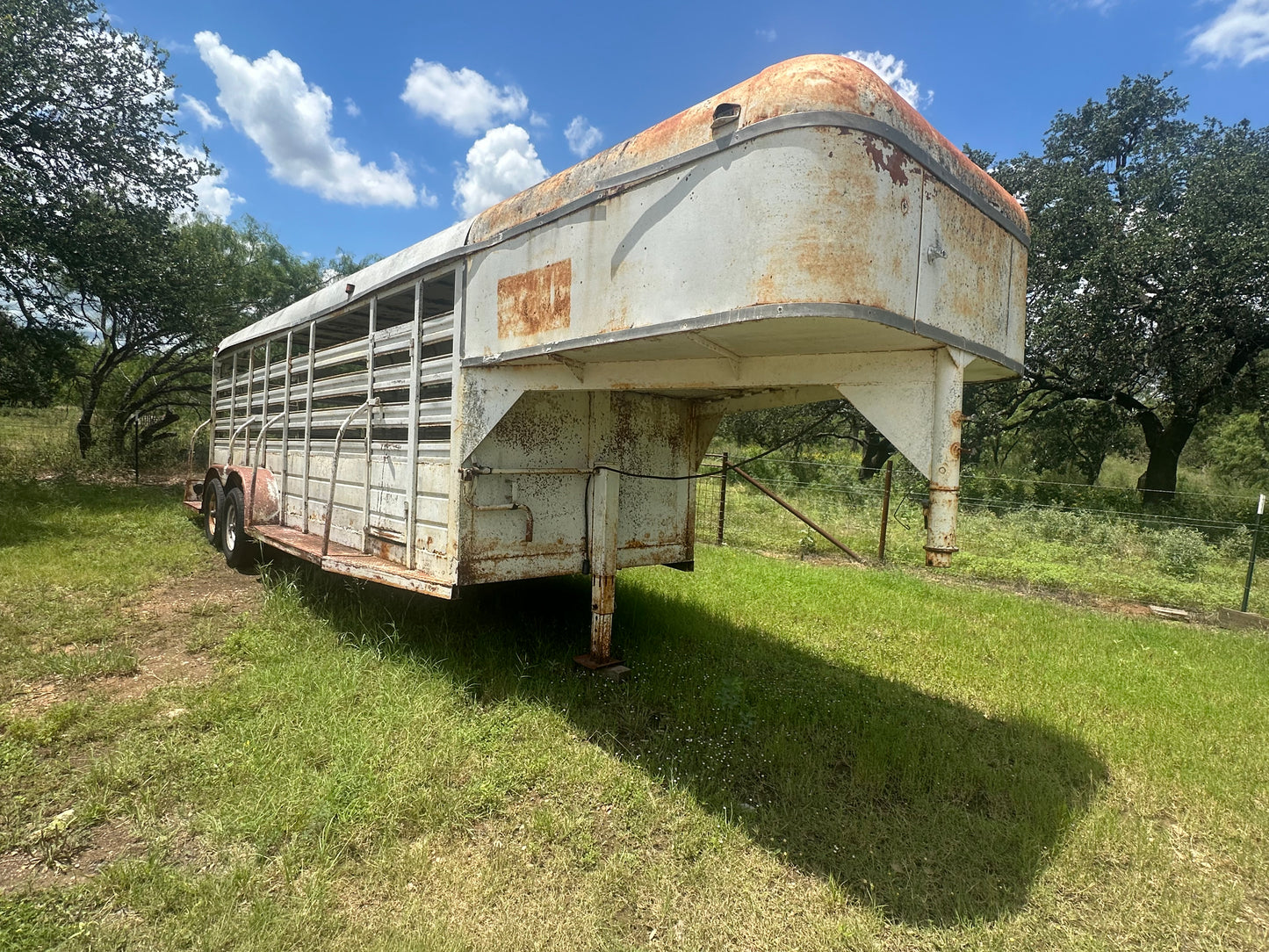 USED Homemade 6'X20' Gooseneck Livestock -HMMD