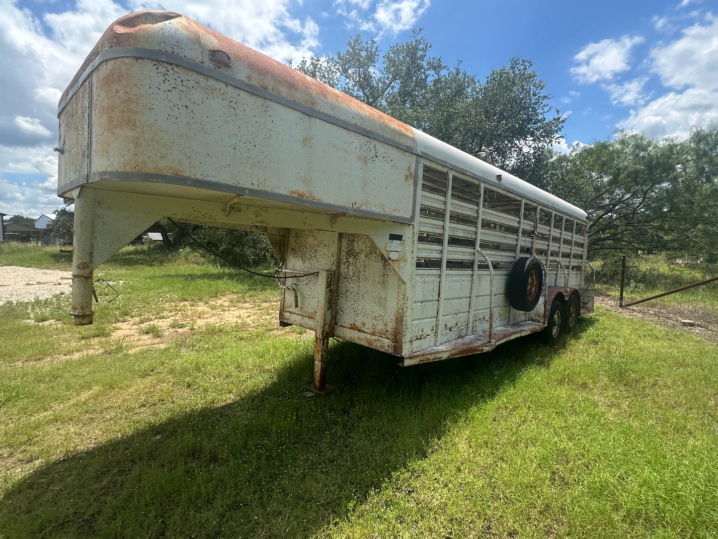 USED Homemade 6'X20' Gooseneck Livestock -HMMD