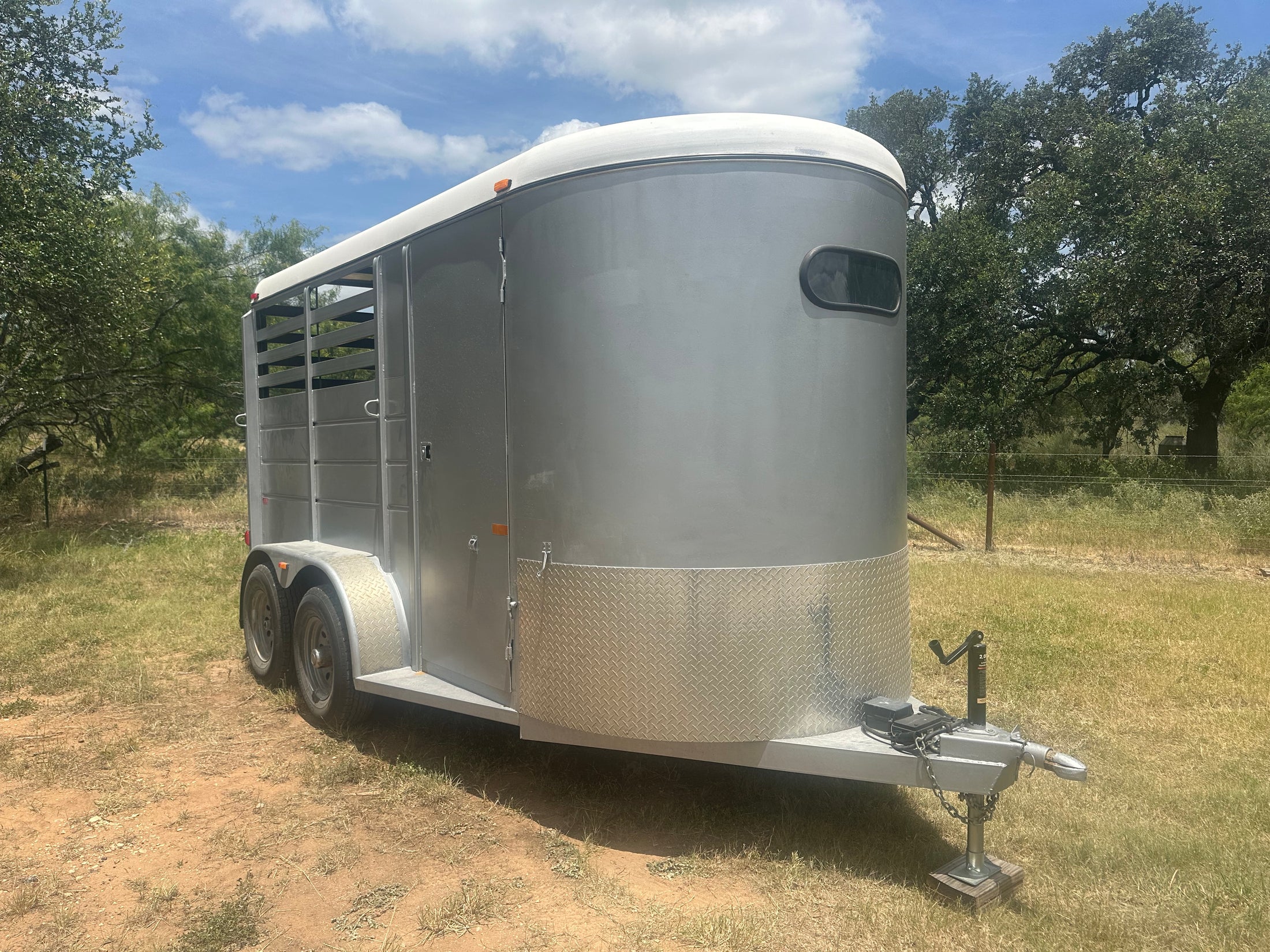 USED 2015 CM 6x14 Silver 2 Horse Slant Bumper Trailer- 4479