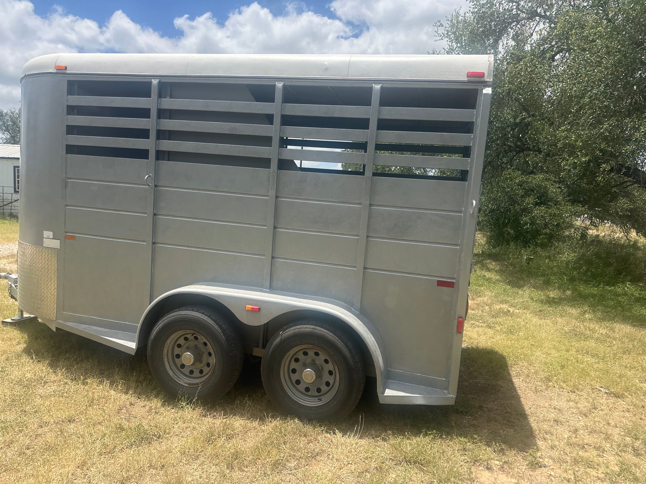 USED 2015 CM 6x14 Silver 2 Horse Slant Bumper Trailer- 4479