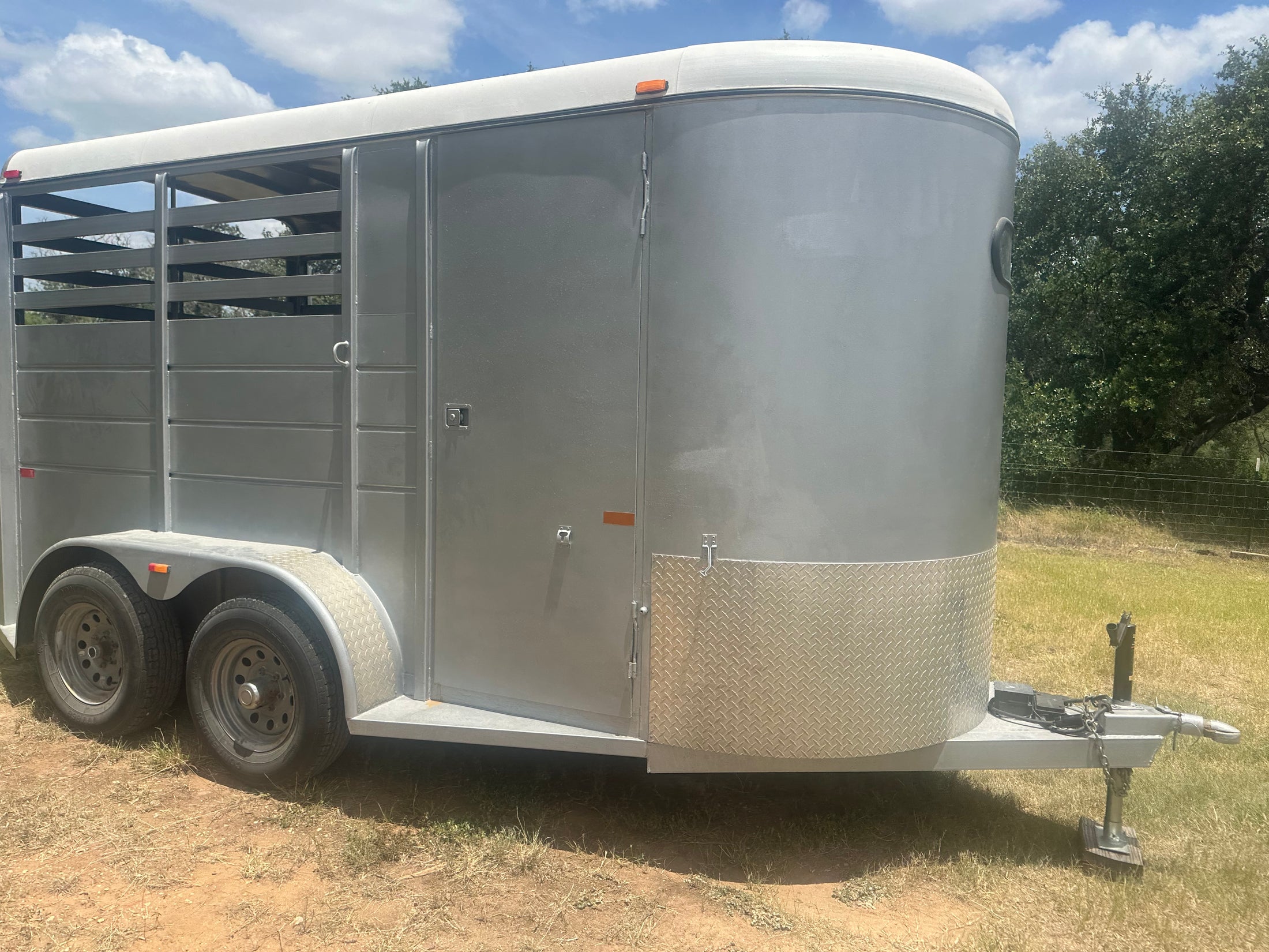 USED 2015 CM 6x14 Silver 2 Horse Slant Bumper Trailer- 4479