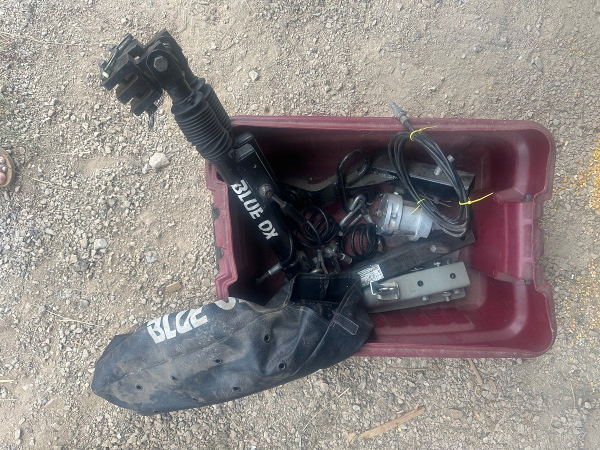 Blue Ox Non - Binding Tow Bar - RV Mount - and air brake - J4 Trailer