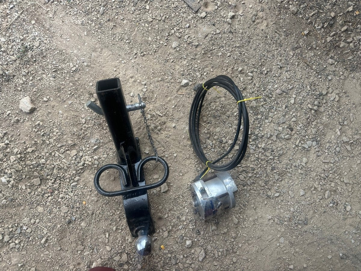 Blue Ox Non - Binding Tow Bar - RV Mount - and air brake - J4 Trailer