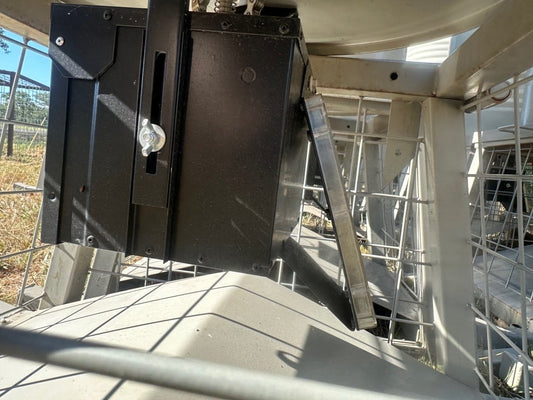 Deer Feeder 320lb - CONSIGNMENT - J4 Trailer