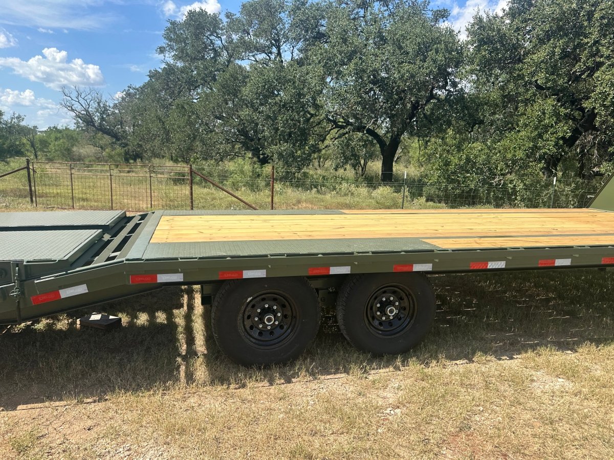 Delco 102"x25' Flatbed Single Gooseneck 14k ARMY GREEN - 7743 - J4 Trailer