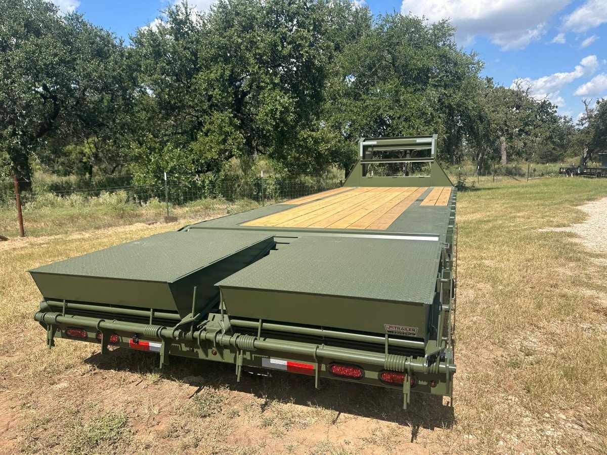 Delco 102"x25' Flatbed Single Gooseneck 14k ARMY GREEN - 7743 - J4 Trailer
