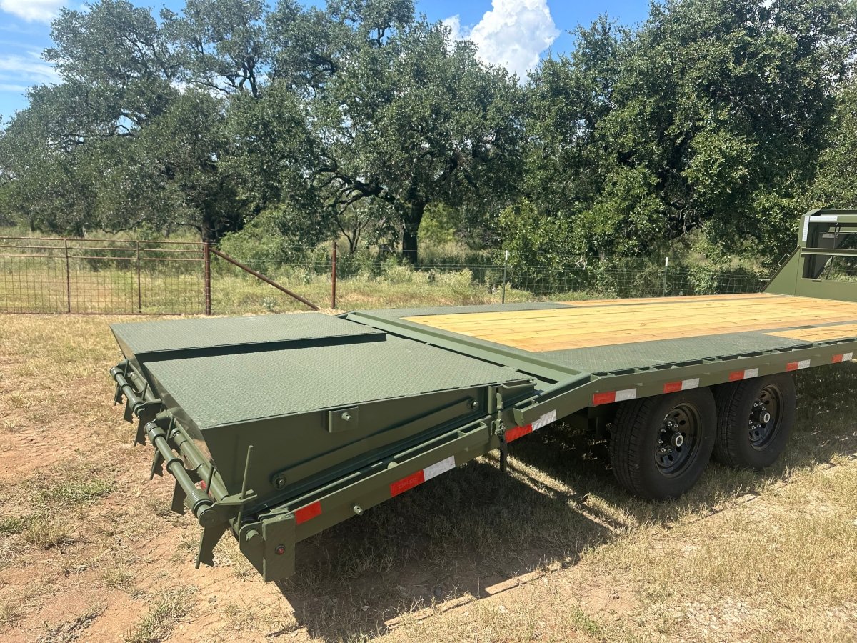 Delco 102"x25' Flatbed Single Gooseneck 14k ARMY GREEN - 7743 - J4 Trailer