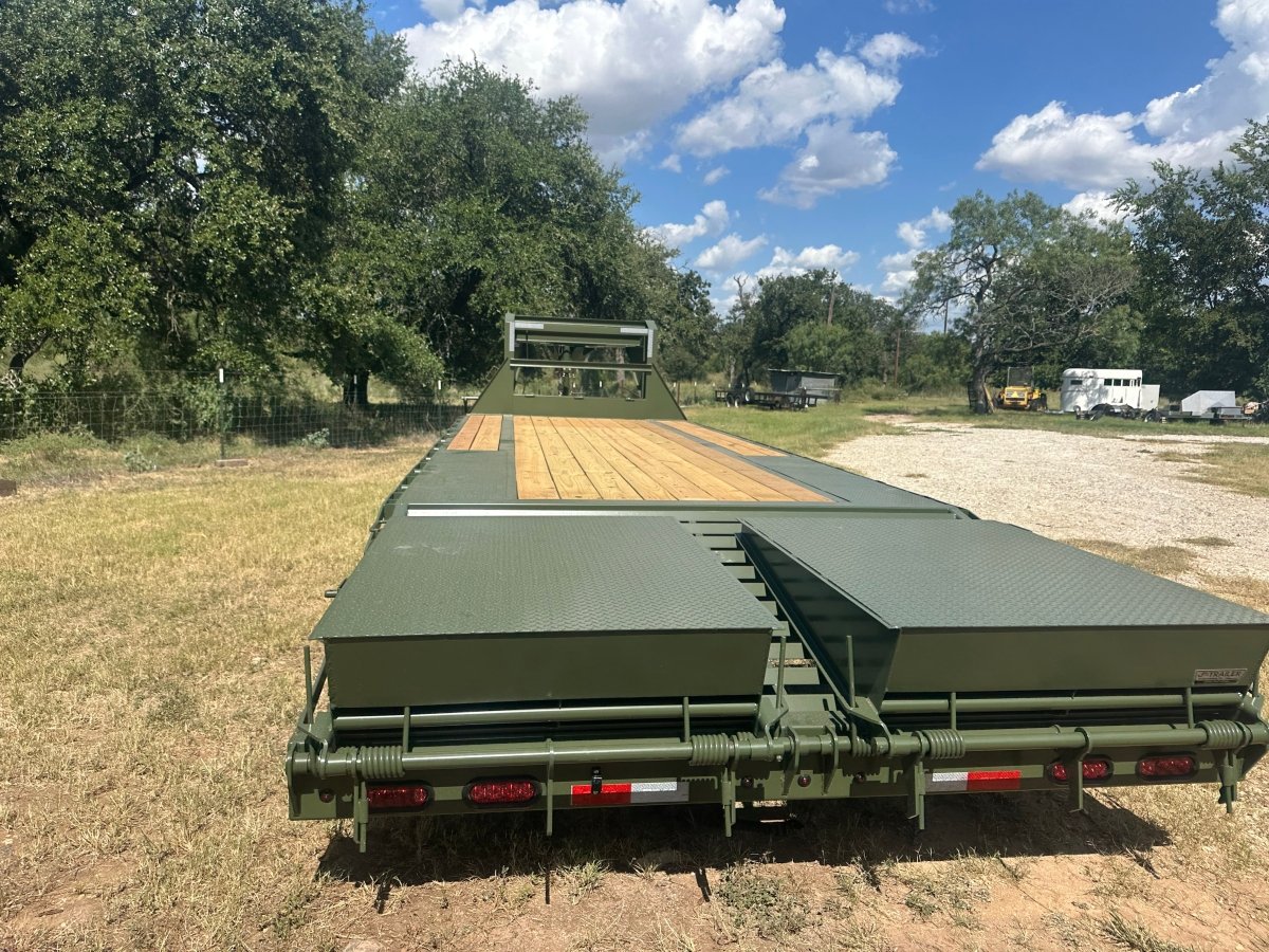 Delco 102"x25' Flatbed Single Gooseneck 14k ARMY GREEN - 7743 - J4 Trailer