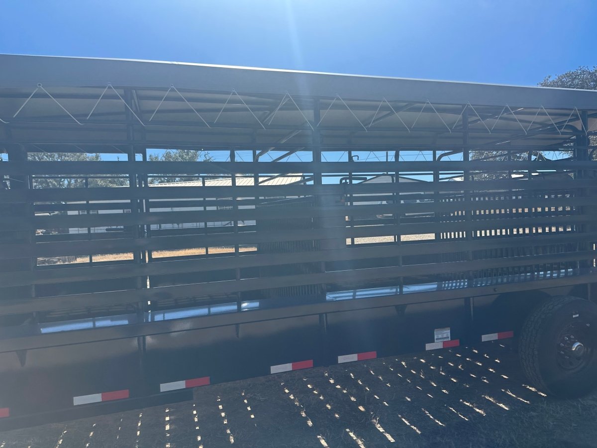 Delco 6'8"x24'x6'6" Gooseneck Livestock Bartop with Tarp - BLACK - 4511 - J4 Trailer