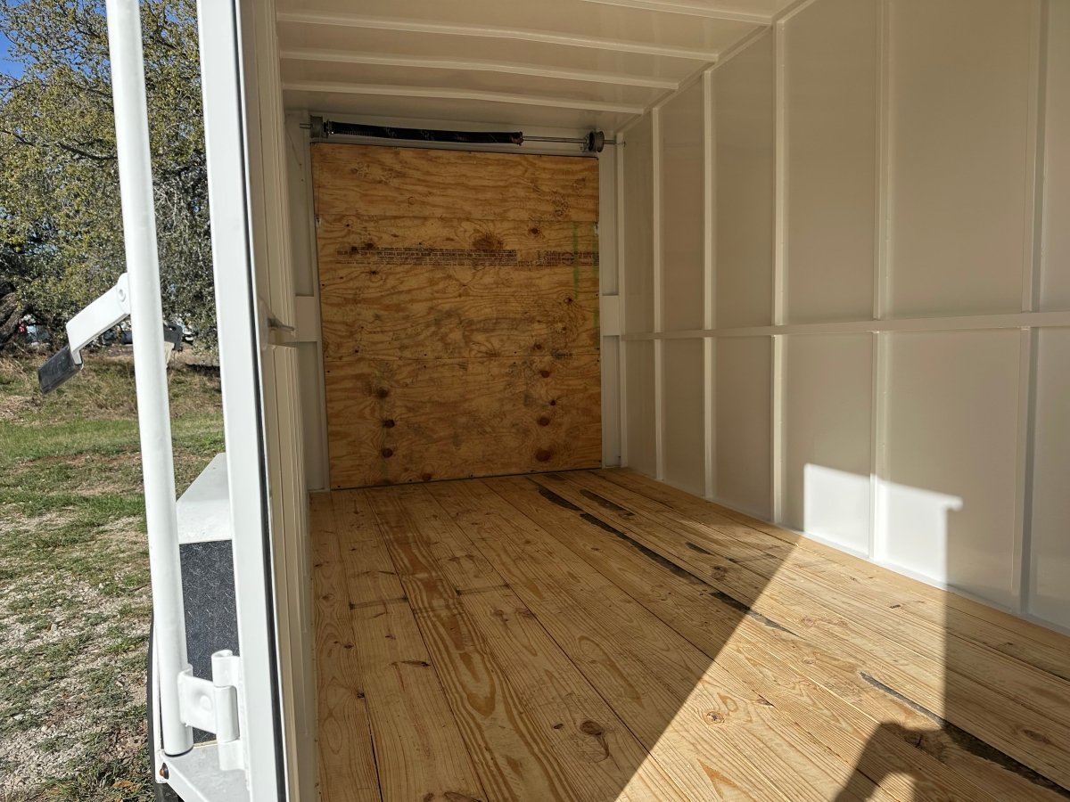 Delco Cargo 6'8'x16'x7' Enclosed Tandem 14k WHITE - 4898 - J4 Trailer