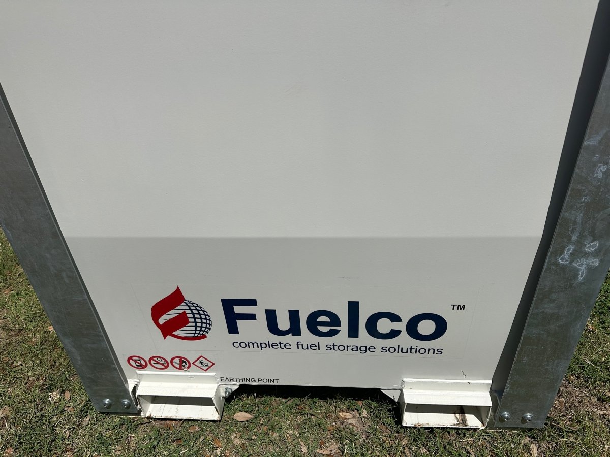 Farm Boss - 250 Gal. Double Wall Kube Tank with pump - J4 Trailer