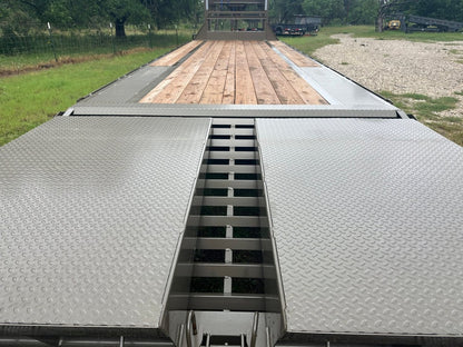 Loadtrail 102"x30' Tandem Low - Pro Gooseneck TAN - 2651 - J4 Trailer