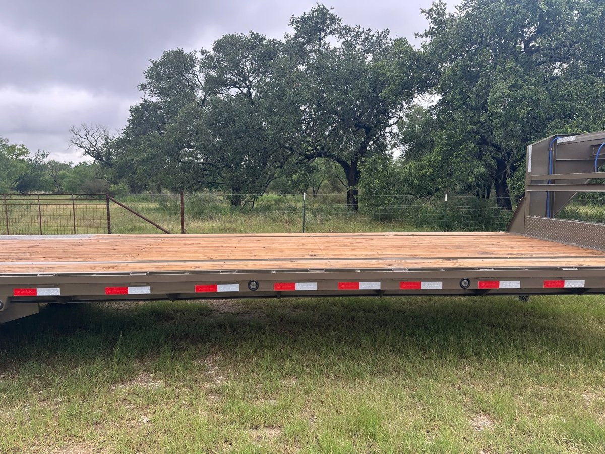 Loadtrail 102"x30' Tandem Low - Pro Gooseneck TAN - 2651 - J4 Trailer