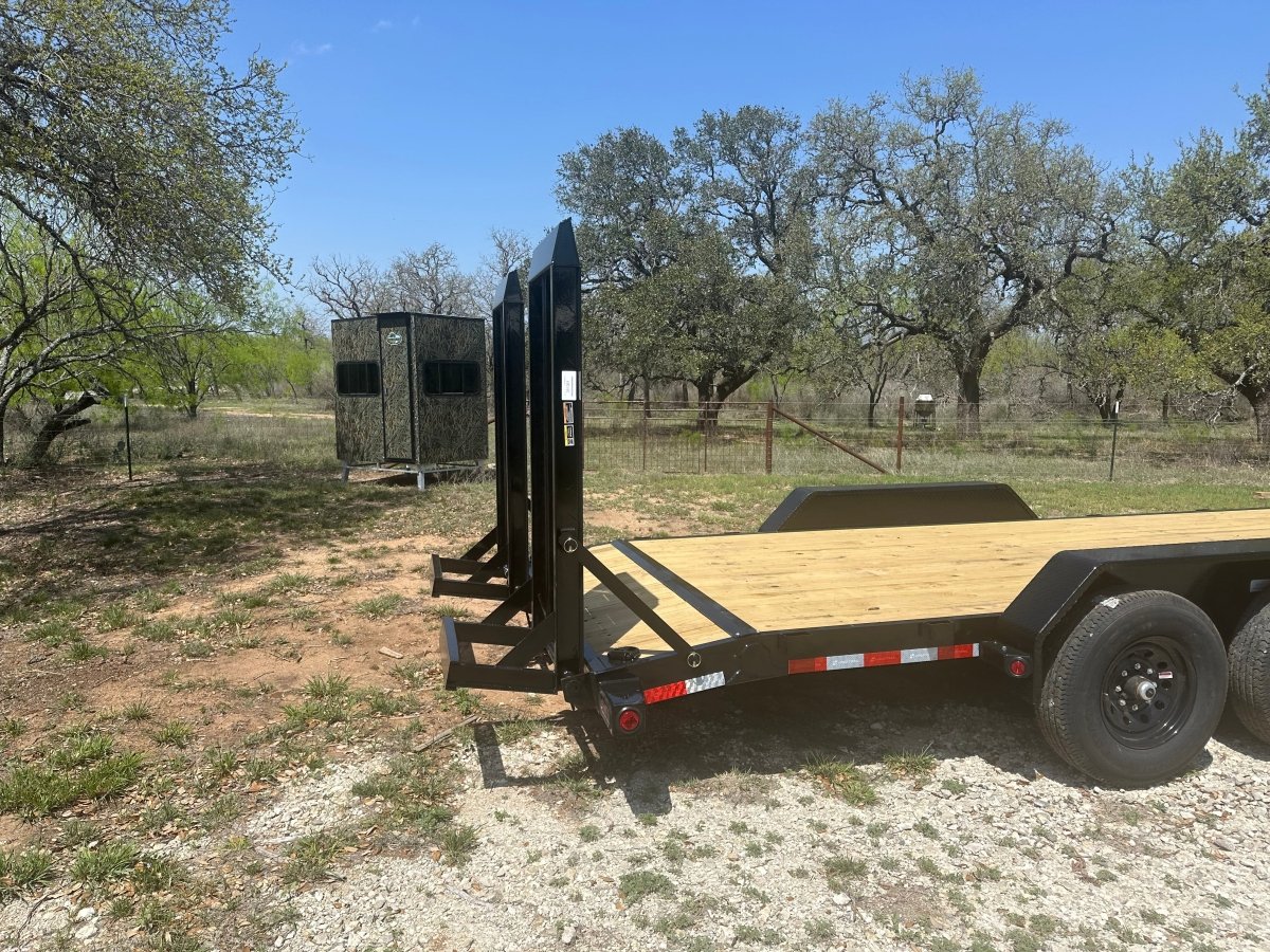 LoadTrail 83"x22' Tandem Carhauler 14k - 2182 - J4 Trailer