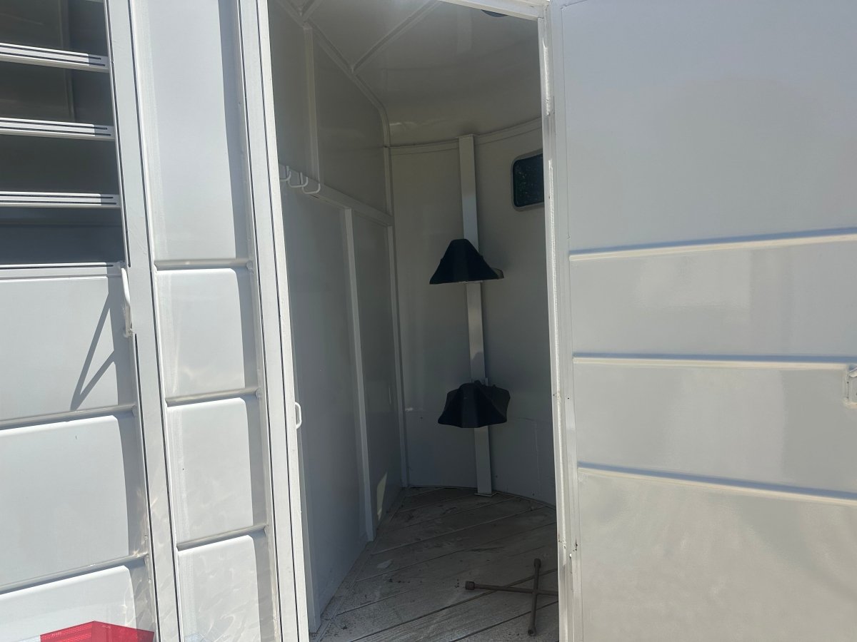 USED 2022 Calico 6x12 White 2 Horse Slant Bumper Trailer - 0566 - J4 Trailer