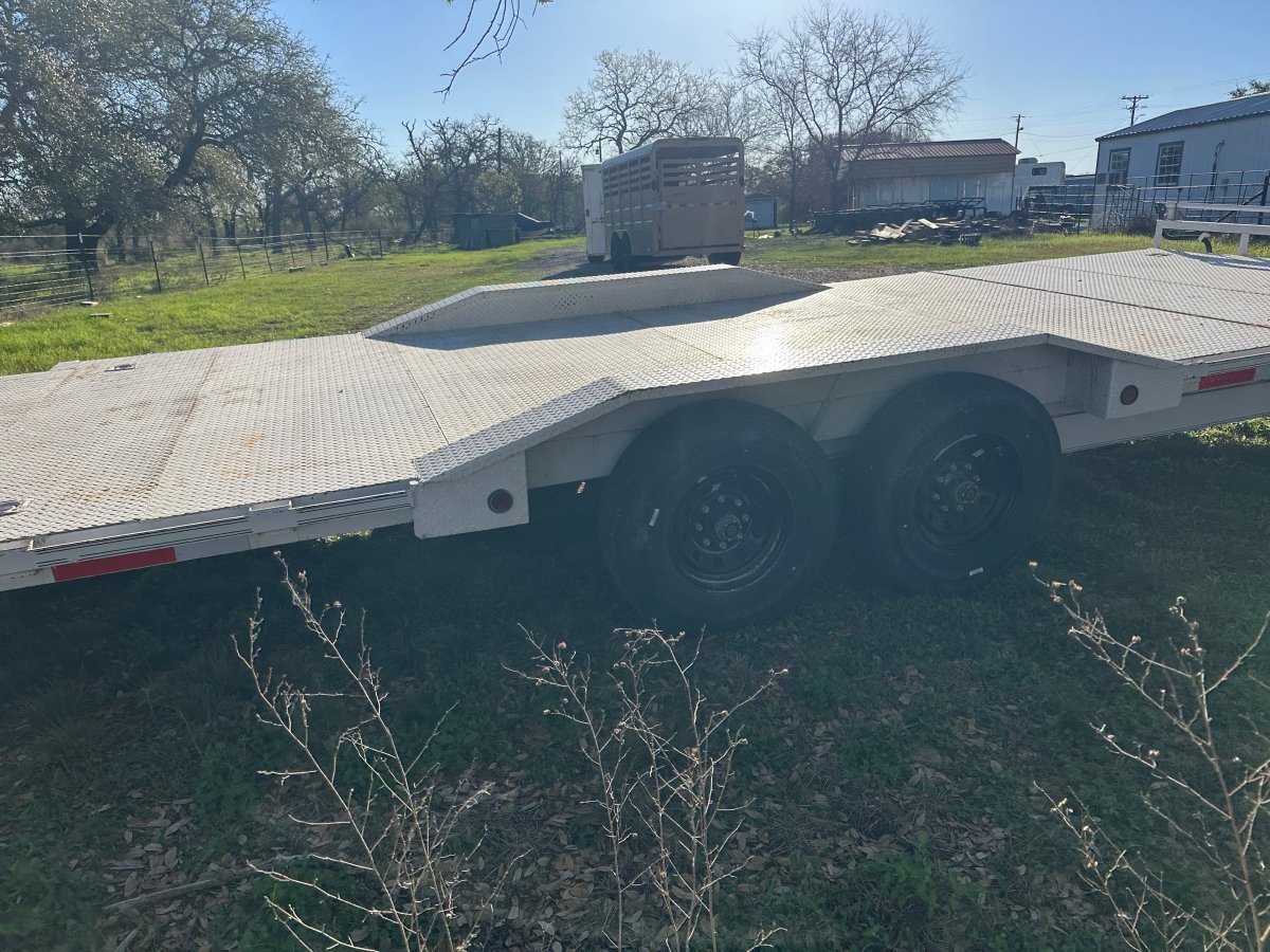 USED East Texas 83"x22' 2025 Tilt Trailer 8k - 2740 - J4 Trailer