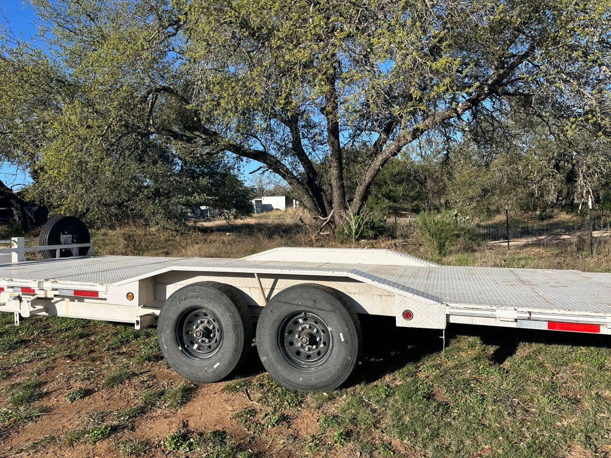 USED East Texas 83"x22' 2025 Tilt Trailer 8k - 2740 - J4 Trailer