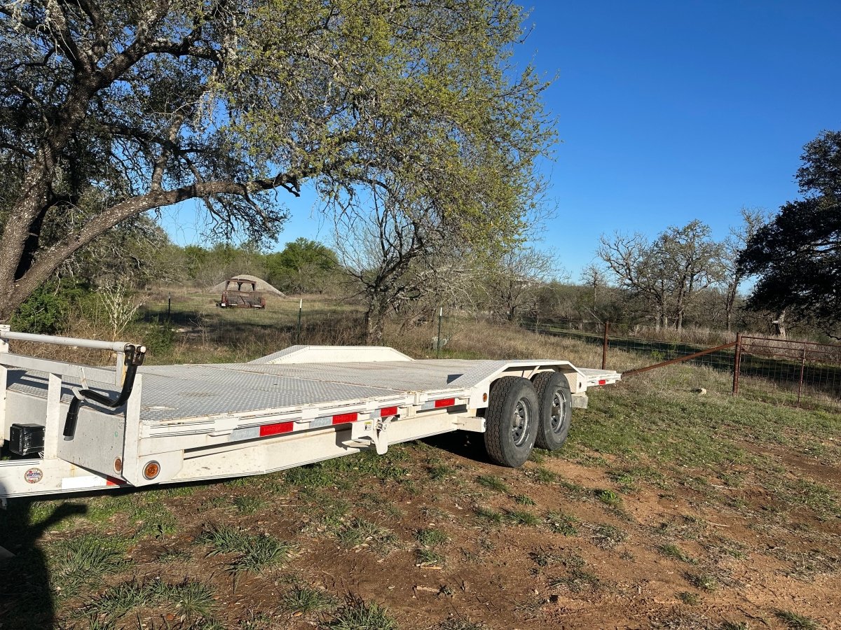 USED East Texas 83"x22' 2025 Tilt Trailer 8k - 2740 - J4 Trailer