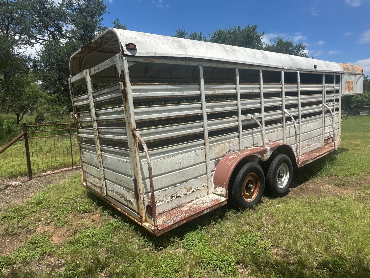 USED Homemade 20' Gooseneck Livestock -HMMD - J4 Trailer