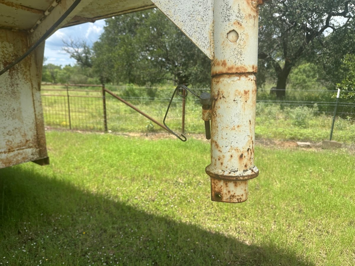 USED Homemade 20' Gooseneck Livestock -HMMD - J4 Trailer