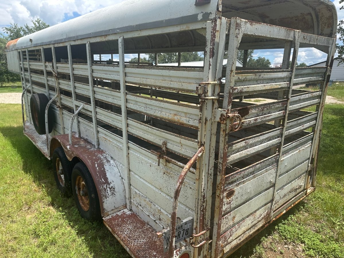 USED Homemade 20' Gooseneck Livestock -HMMD - J4 Trailer
